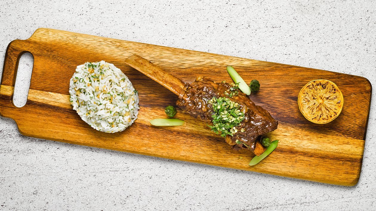 เนื้อซี่โครง เกรโมลาตา และข้าวกระเทียม – เมนูอาหาร สูตรอาหาร และวิธีทำง่ายๆ กว่า 300 เมนู